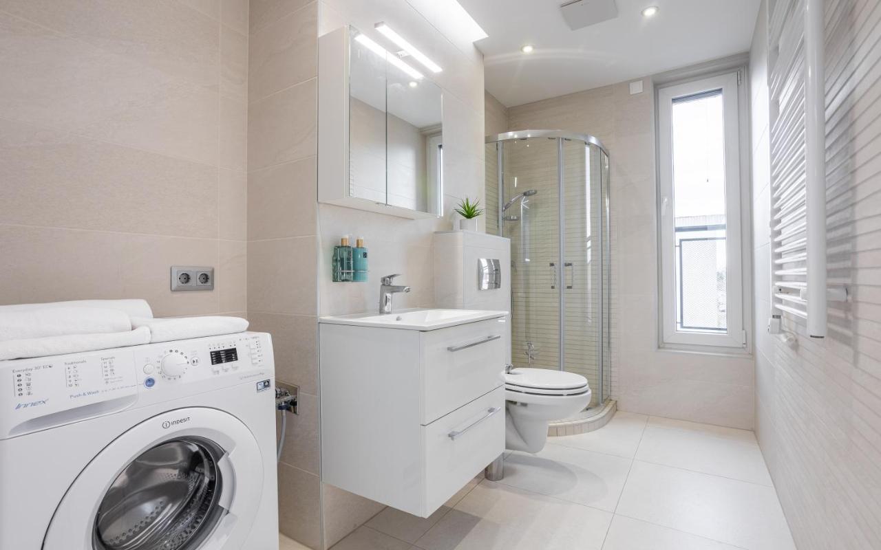 Avand Apartments Дебрецен Экстерьер фото